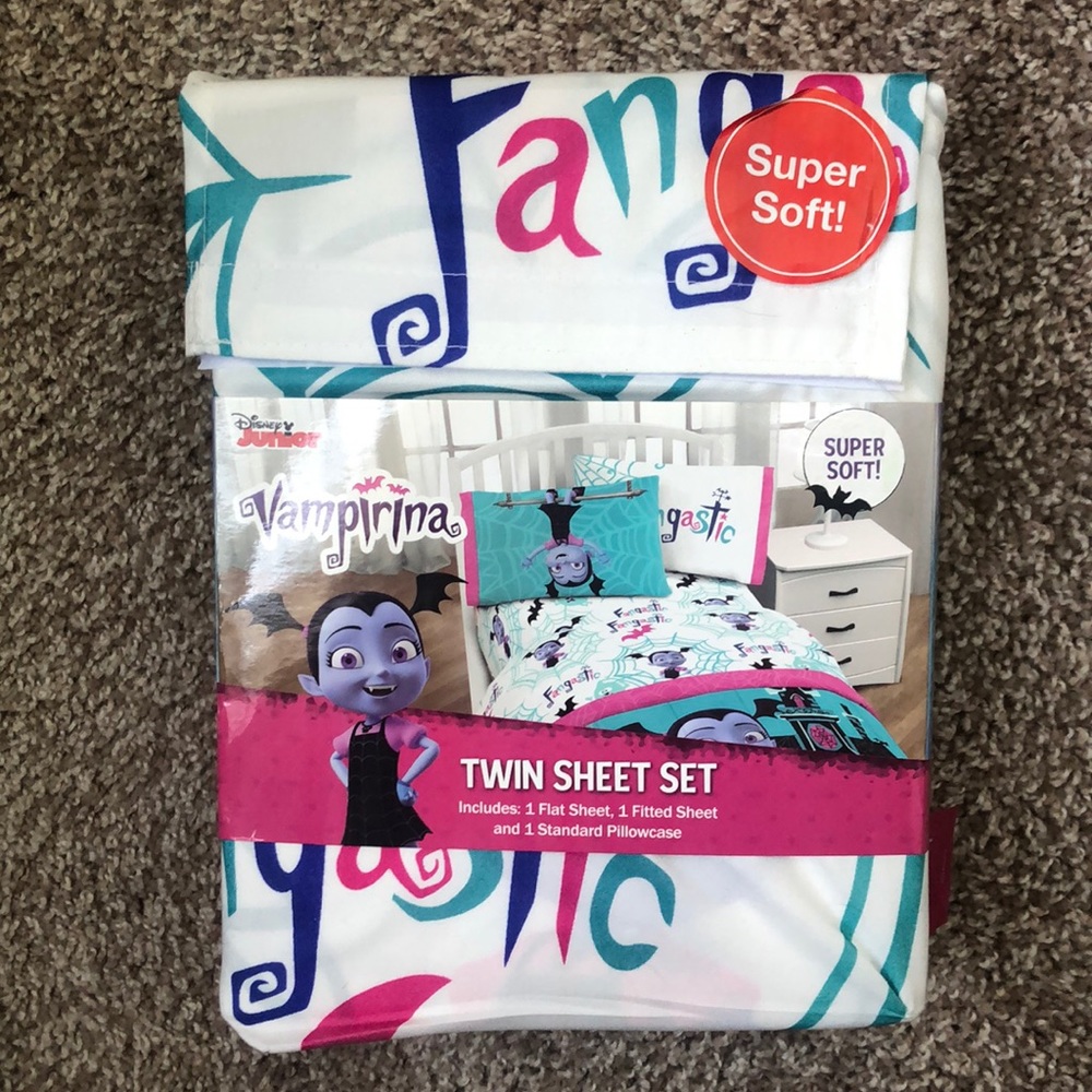 Disney Junior Twin  Vampirina Sheet Set